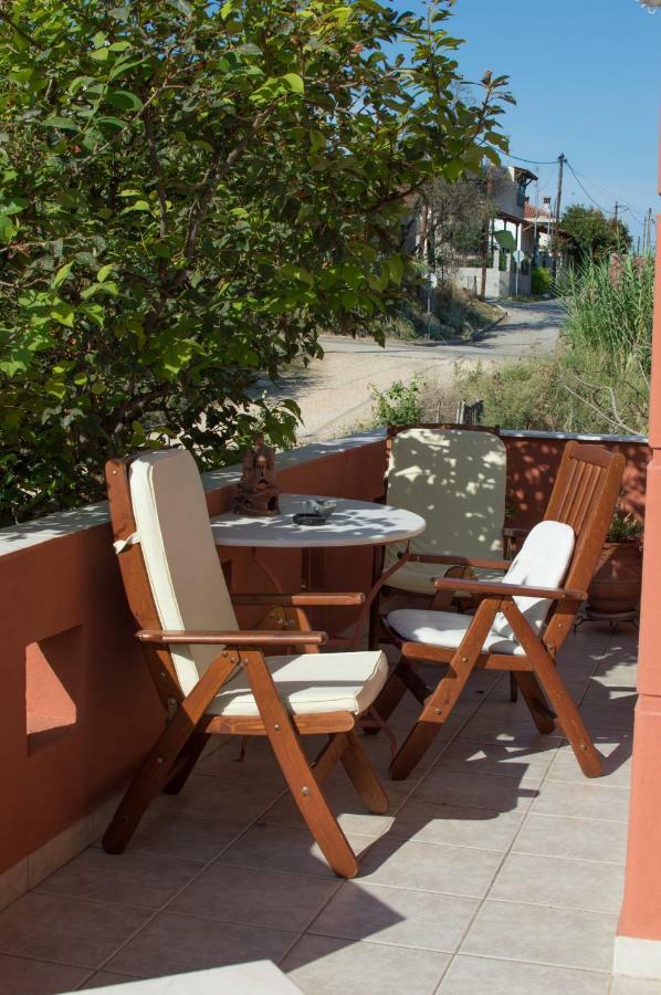 Villa The House Dimitra Nea Fokaia Exterior foto